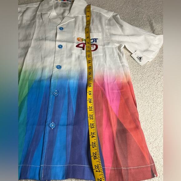 Disney World Parks 2022 Epcot 40th Anniversary Collard Button Woven Size XS - Picture 3 of 7